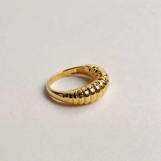 18K Yellow Gold Croissant Ring